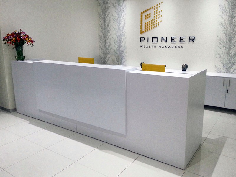 Pioneer Reception Counter in White